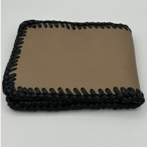 Oaxaca Handmade Beige Leather Bifold Wallet with Black Stitching - Picture 2 of 6
